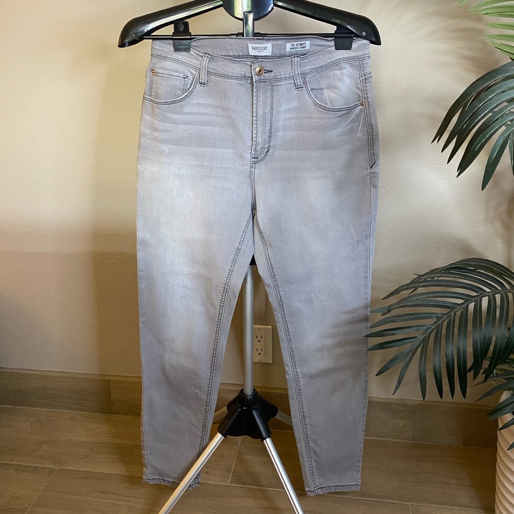 Kensie Gray High Rise Skinny Jeans